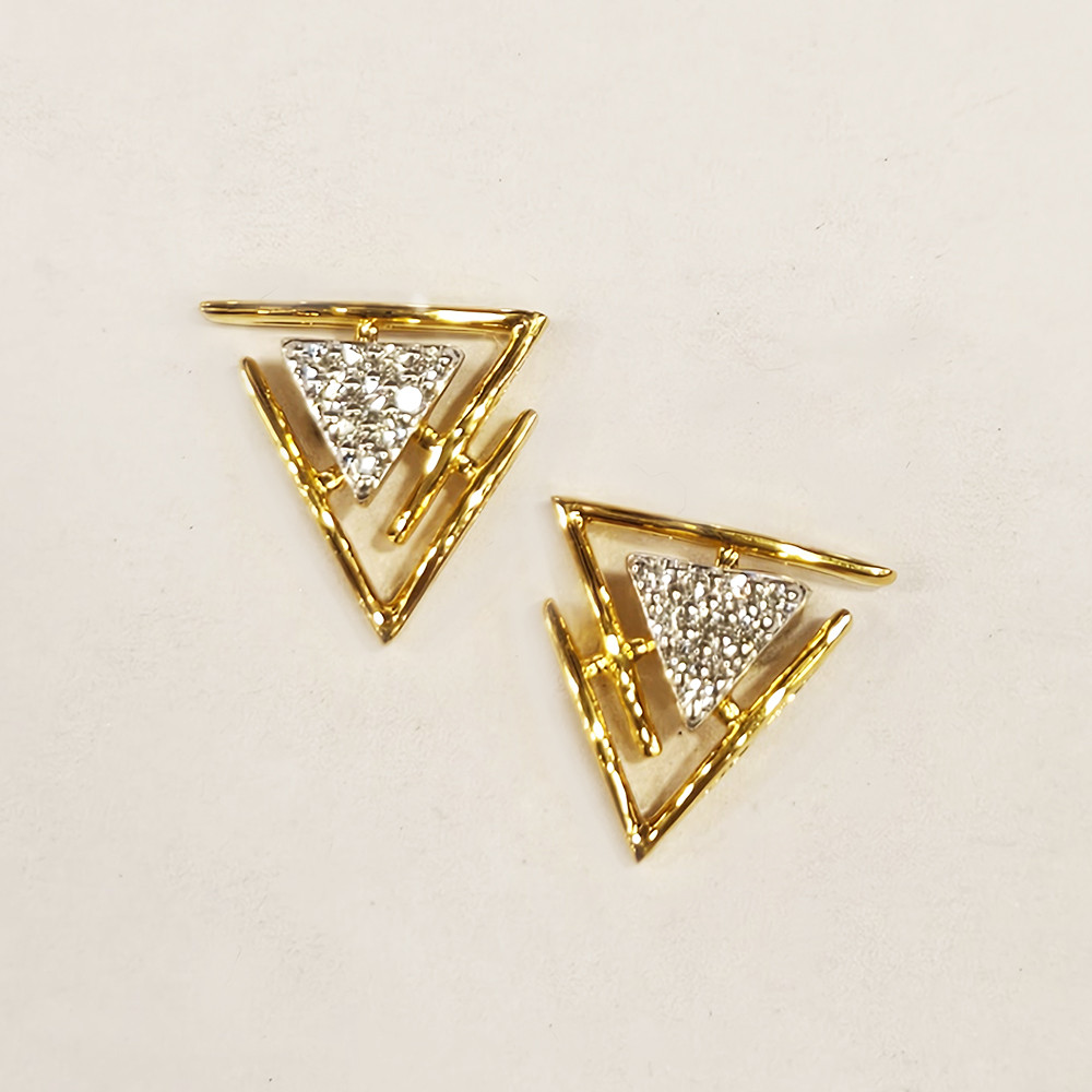 DIAMOND STUD